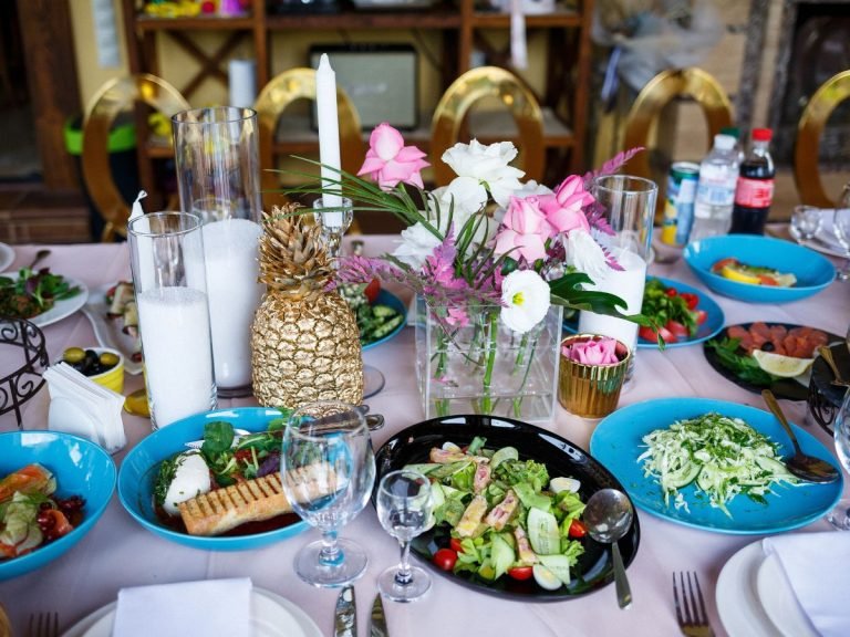 Mastering Calorie Control While Dining Out